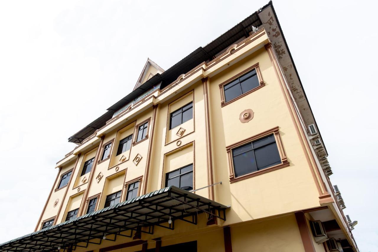 Oyo 1364 Pondok Wisata Istana XI Medan Ngoại thất bức ảnh