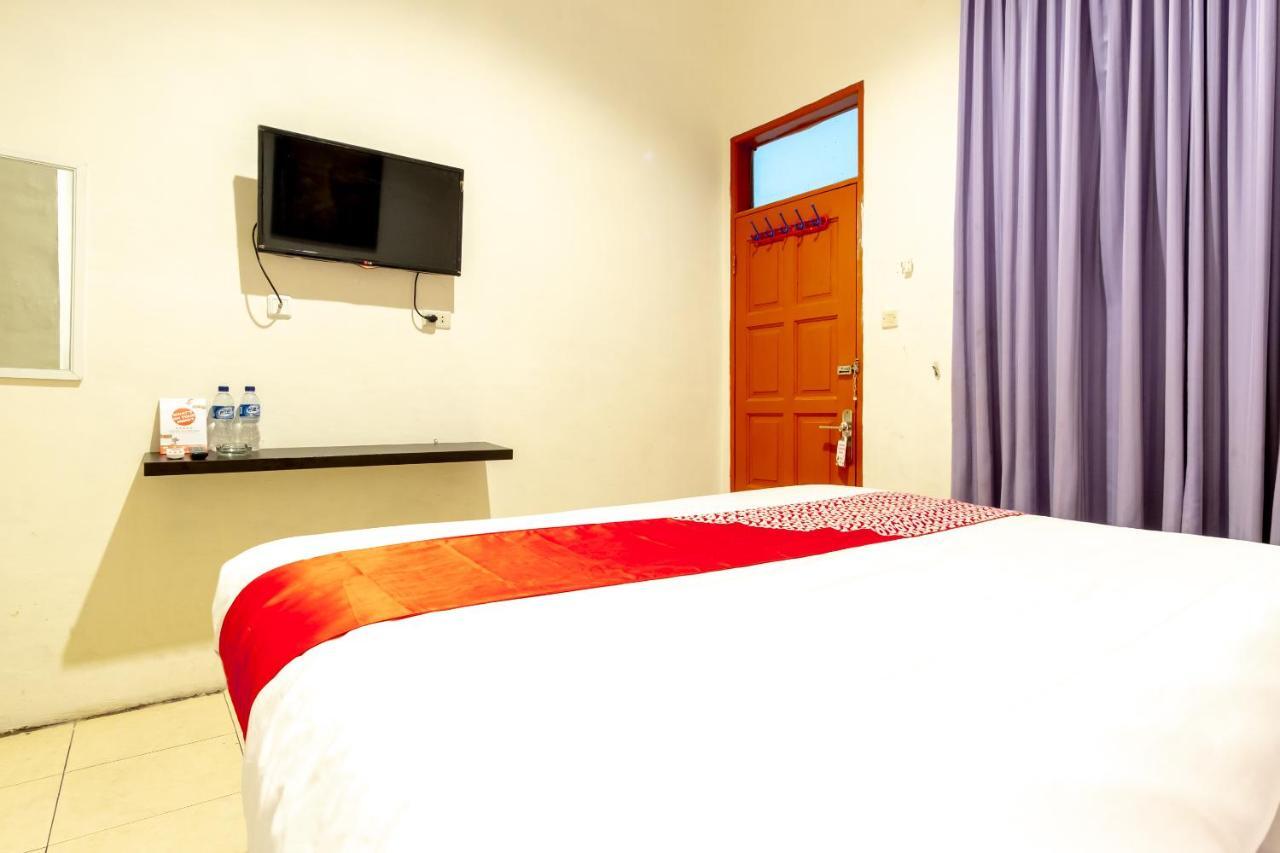 Oyo 1364 Pondok Wisata Istana XI Medan Ngoại thất bức ảnh