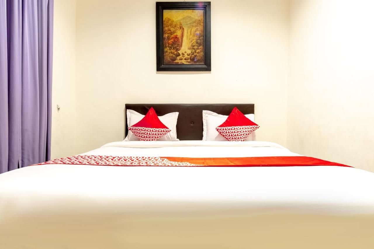 Oyo 1364 Pondok Wisata Istana XI Medan Ngoại thất bức ảnh
