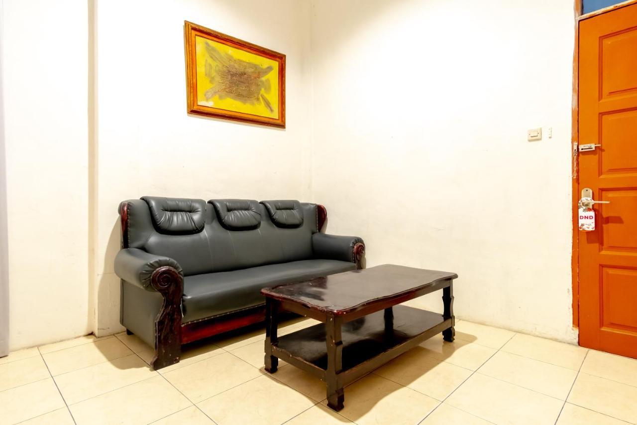 Oyo 1364 Pondok Wisata Istana XI Medan Ngoại thất bức ảnh