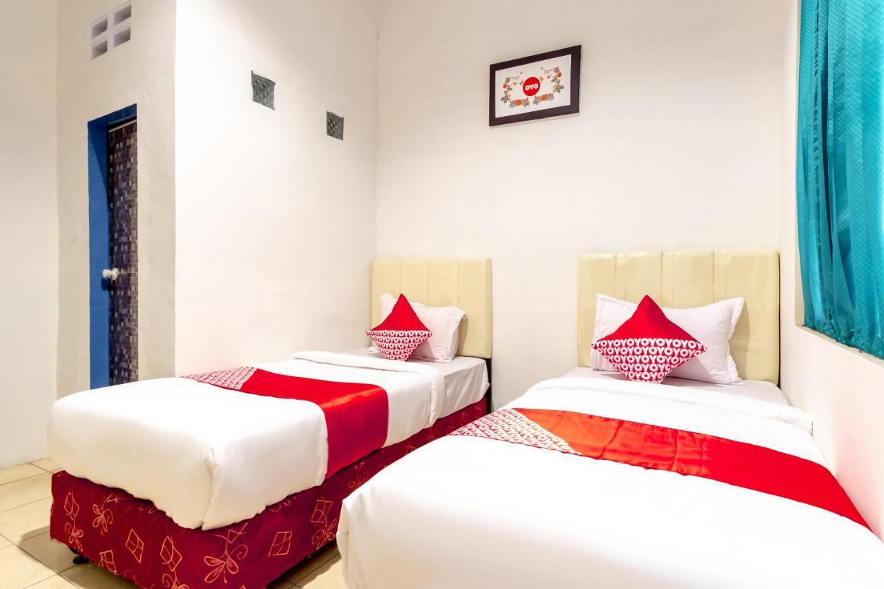 Oyo 1364 Pondok Wisata Istana XI Medan Ngoại thất bức ảnh