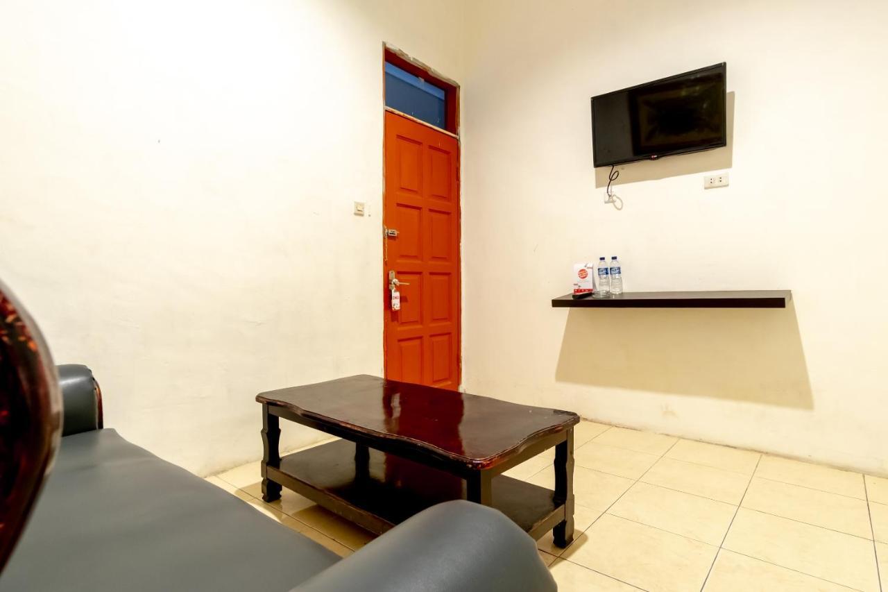 Oyo 1364 Pondok Wisata Istana XI Medan Ngoại thất bức ảnh